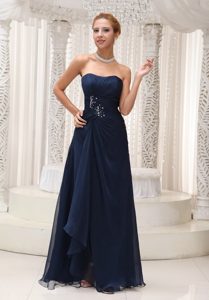 Chiffon Navy Blue Strapless Prom Bridesmaid Dresses Beading and Ruche