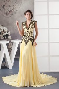 Court Train V-Neck Pleated Yellow Prom Dress with Appliques