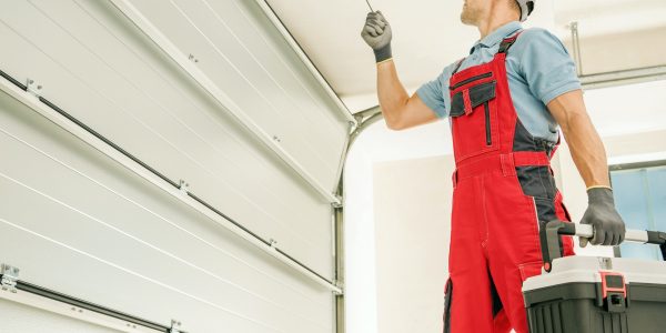 Modern Garage Doors Installer